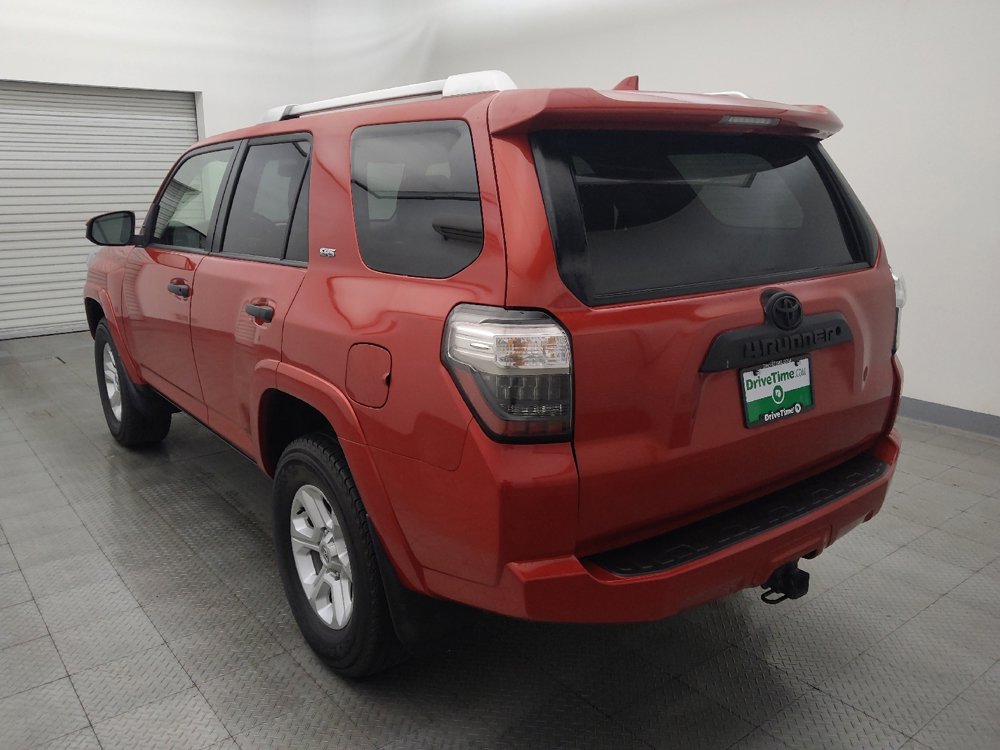 Used 2017 Toyota 4Runner SR5 AWD/4WD image 5