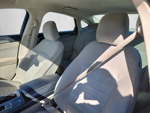 Used 2020 Ford Fusion SE image 13