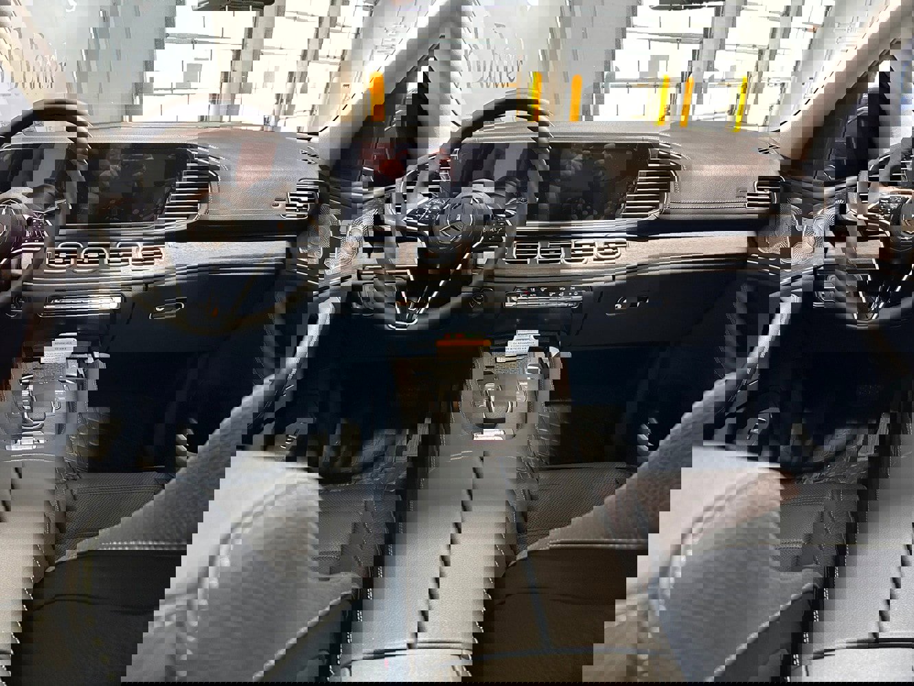 New 2025 Mercedes-Benz GLS 450 4MATIC image 6