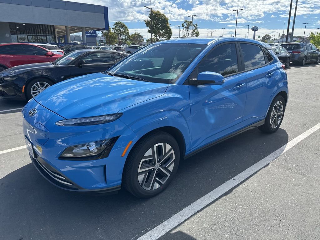 Used 2022 Hyundai Kona SEL w/ Convenience Package image 3