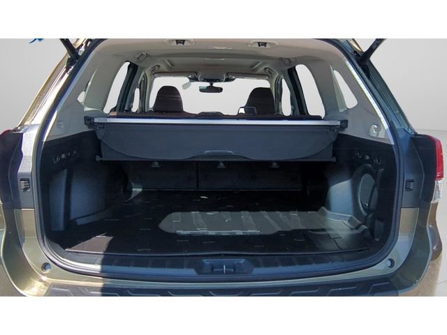 Used 2023 Subaru Forester Touring AWD/4WD image 12