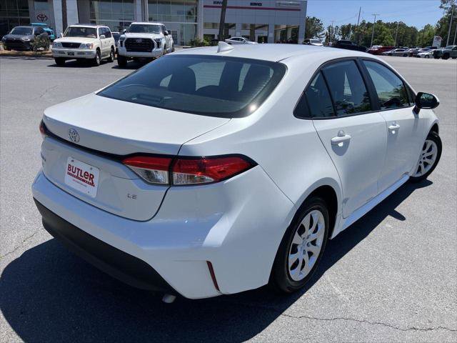 Certified 2025 Toyota Corolla LE FWD image 5