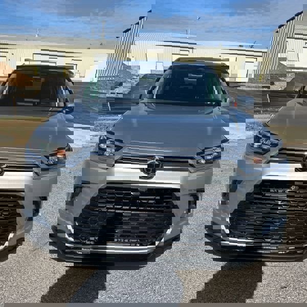 Used 2025 Toyota Grand Highlander FWD image 8