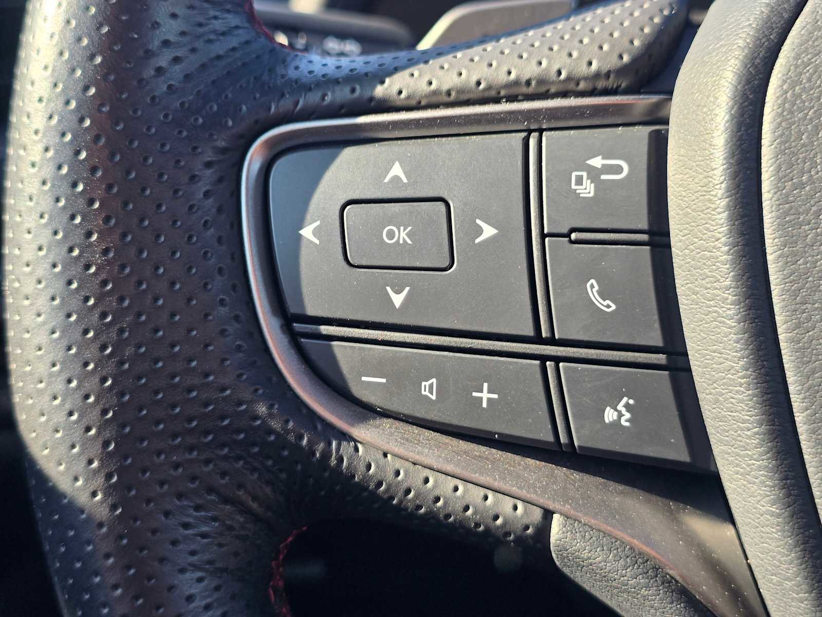 Used 2019 Lexus UX 200 F Sport image 32