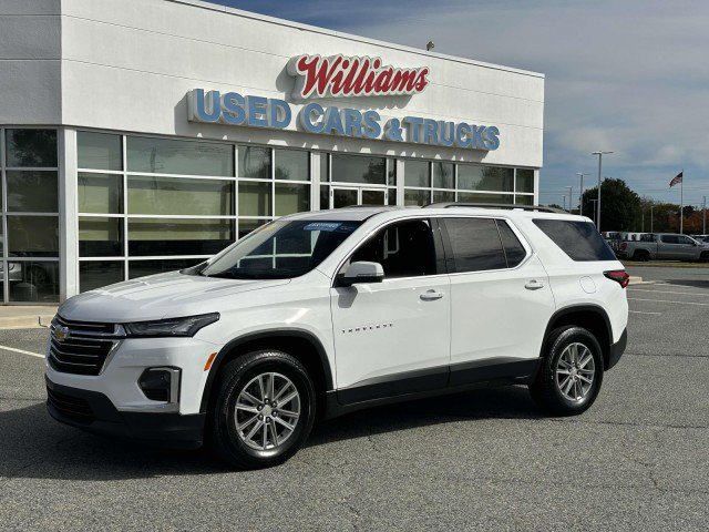 Used 2023 Chevrolet Traverse LT image 1