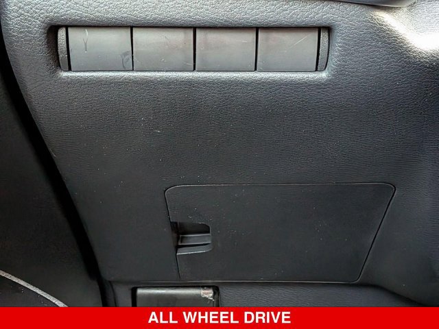 Certified 2025 Nissan Kicks SV AWD/4WD image 19