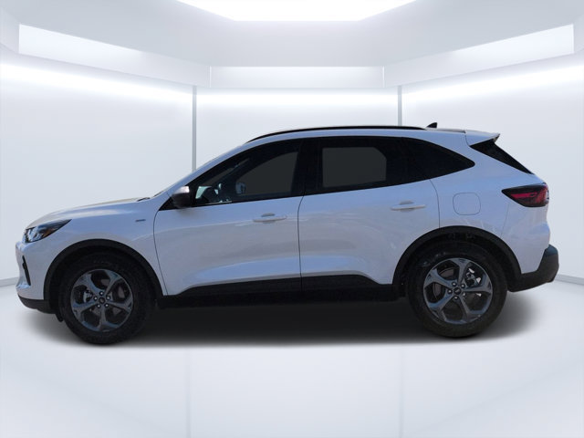 Used 2025 Ford Escape ST-Line w/ Tech Pack #1 FWD image 6