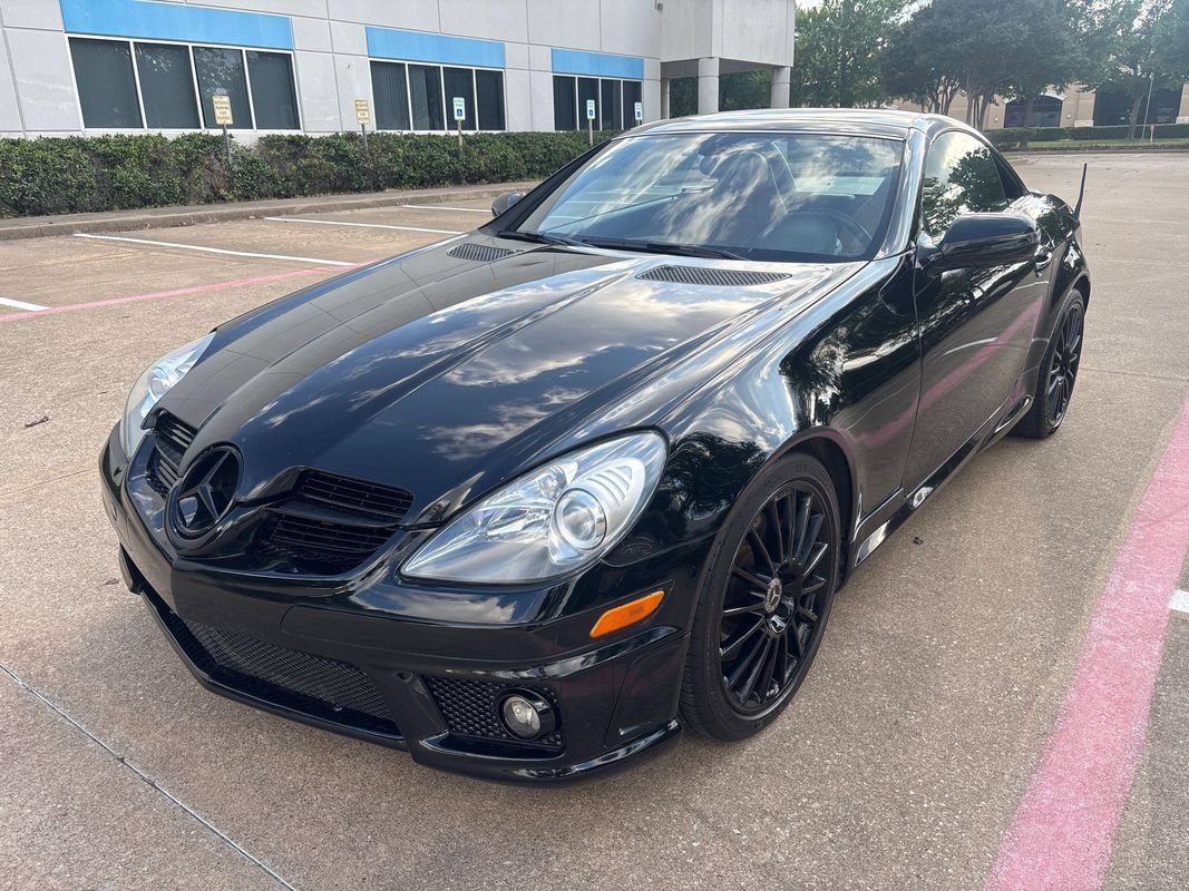 Used 2011 Mercedes-Benz SLK 350 image 4