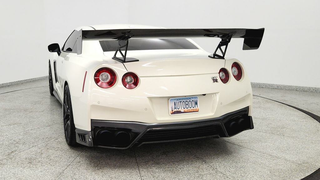 Used 2019 Nissan GT-R AWD/4WD image 20