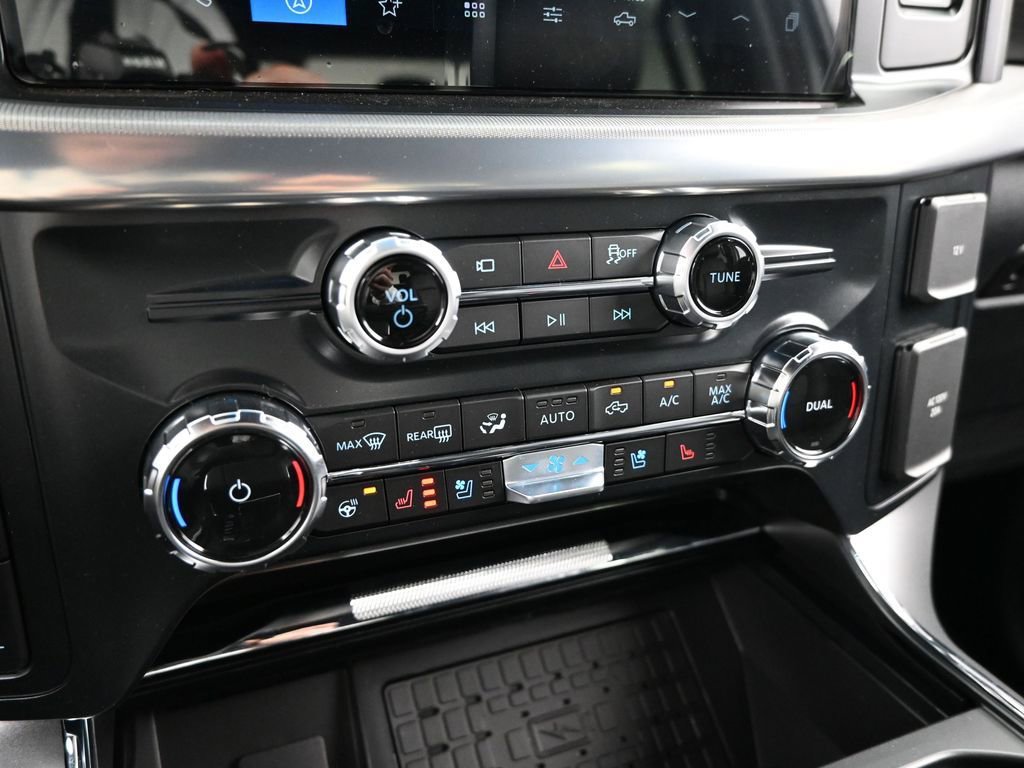 New 2025 Ford F150 Lariat w/ Equipment Group 502A High image 25