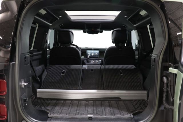 Used 2023 Land Rover Defender 110 75th Limited Edition AWD/4WD image 32