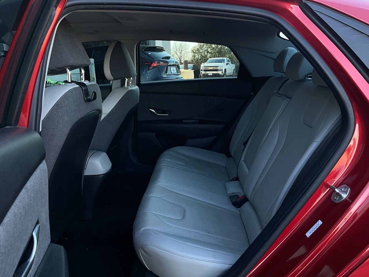 Used 2021 Hyundai Elantra Limited image 11