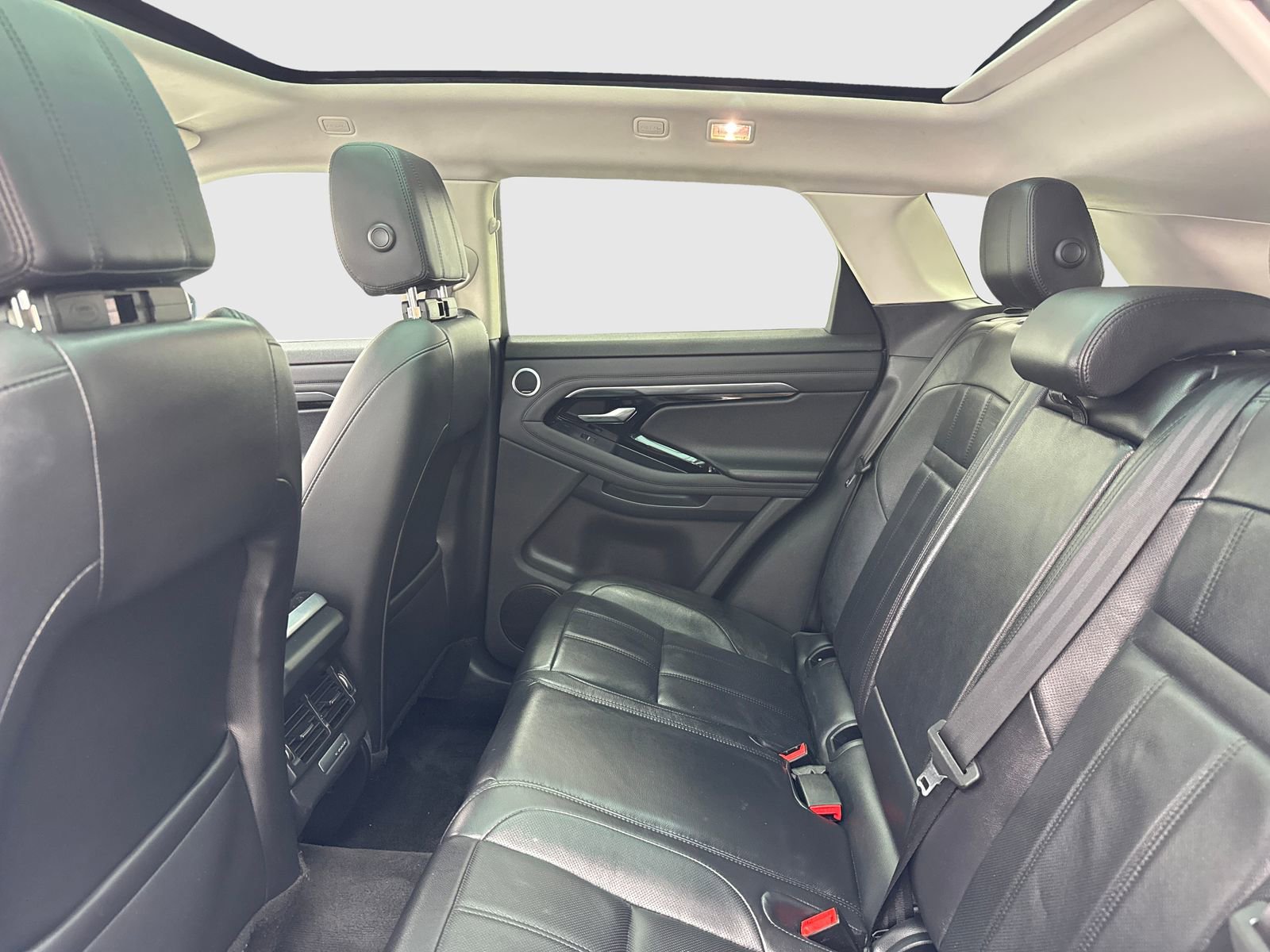 Used 2020 Land Rover Range Rover Evoque SE AWD/4WD image 38