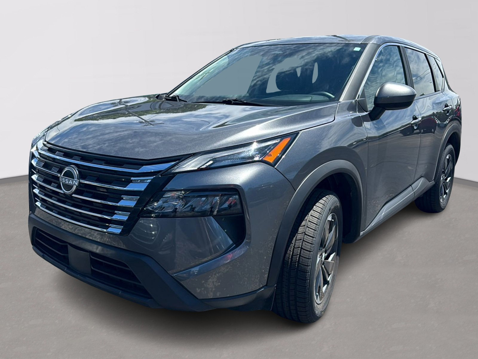 Used 2025 Nissan Rogue SV AWD/4WD image 1