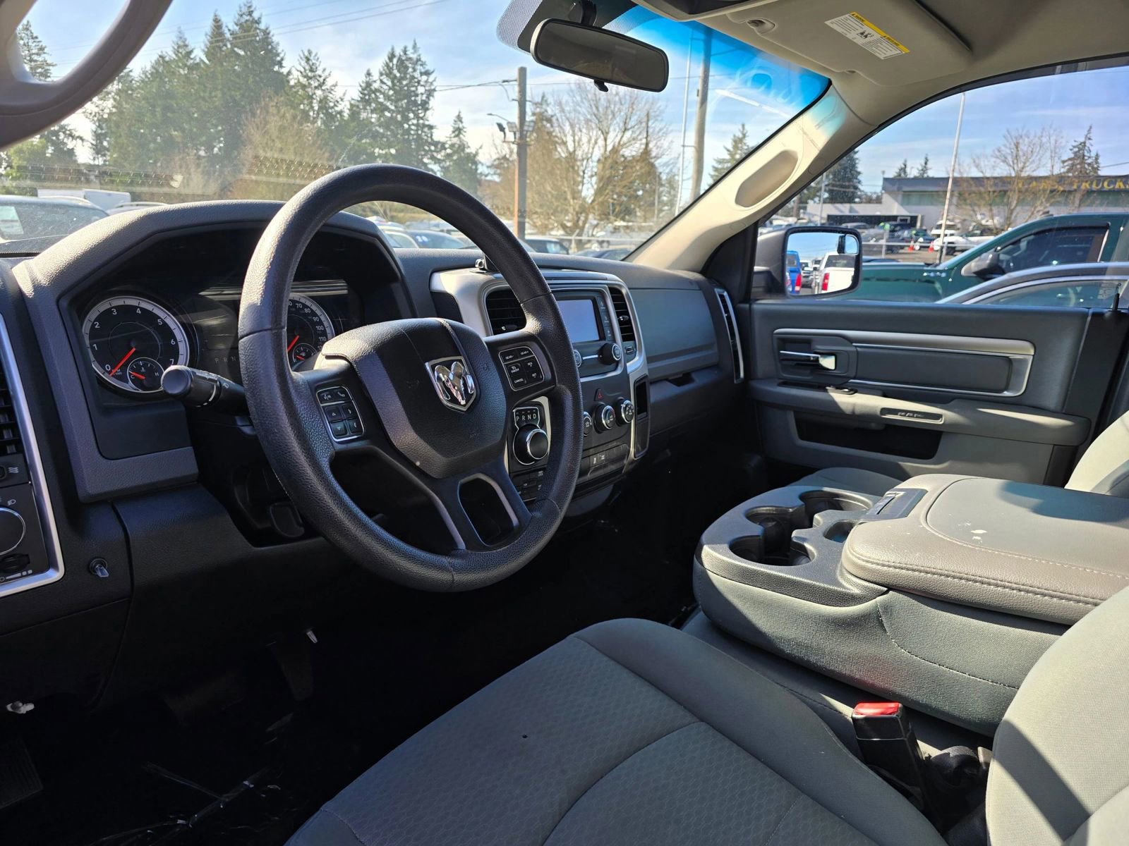 Used 2018 RAM 1500 Classic SLT AWD/4WD image 16