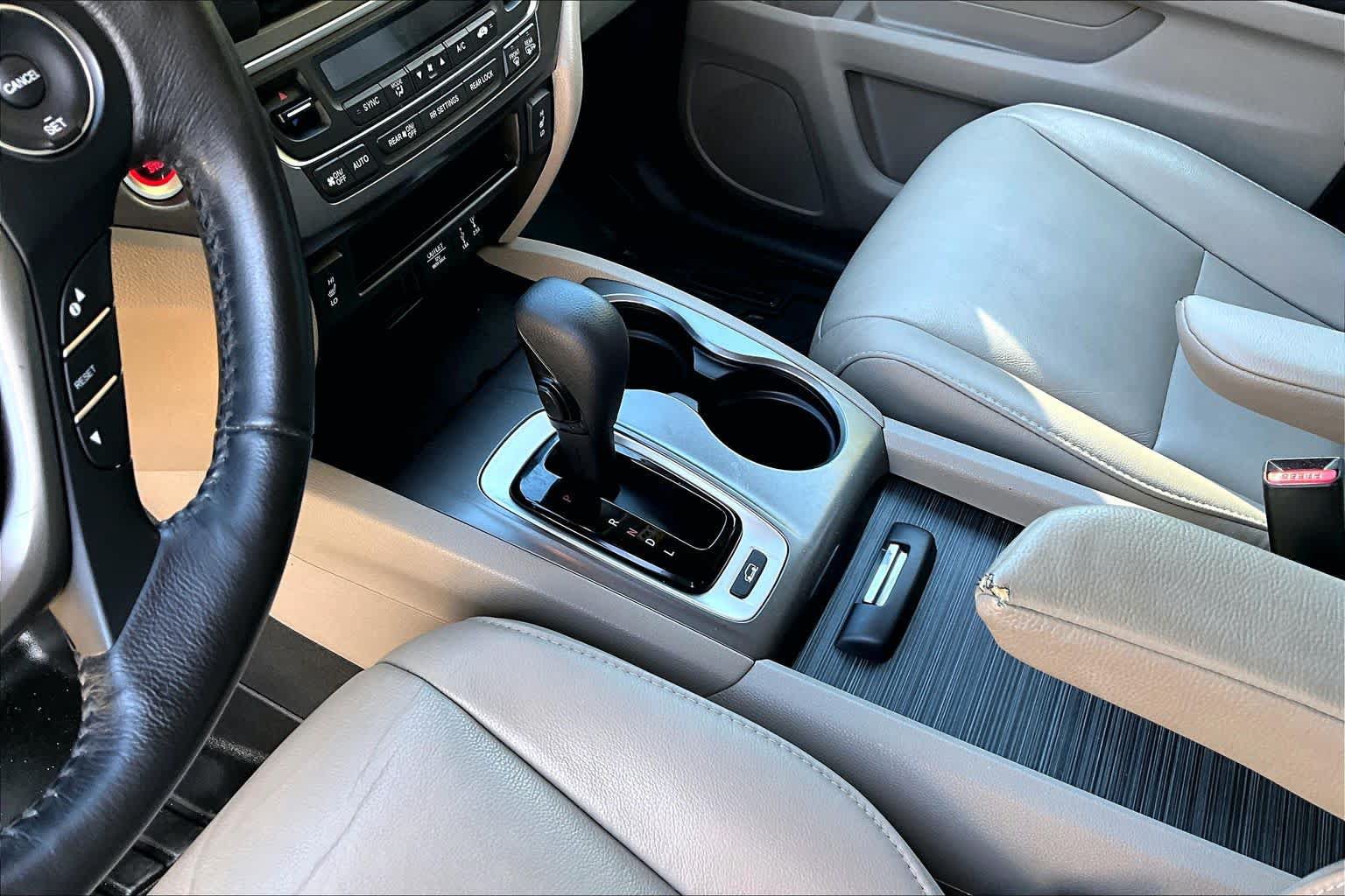 Used 2017 Honda Pilot EX-L image 17