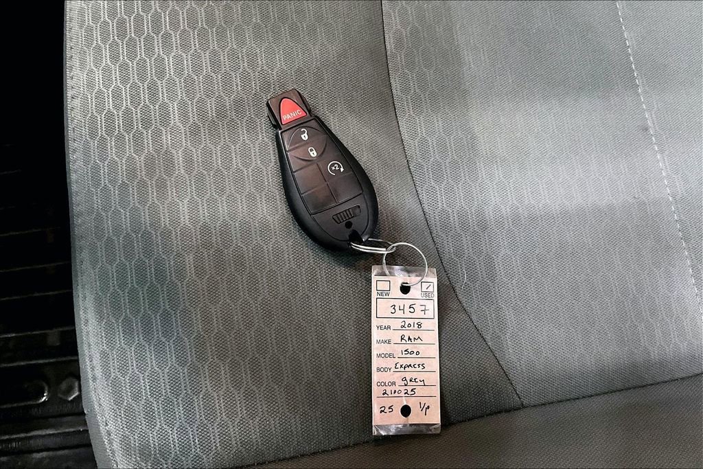 Used 2018 RAM 1500 Express image 34
