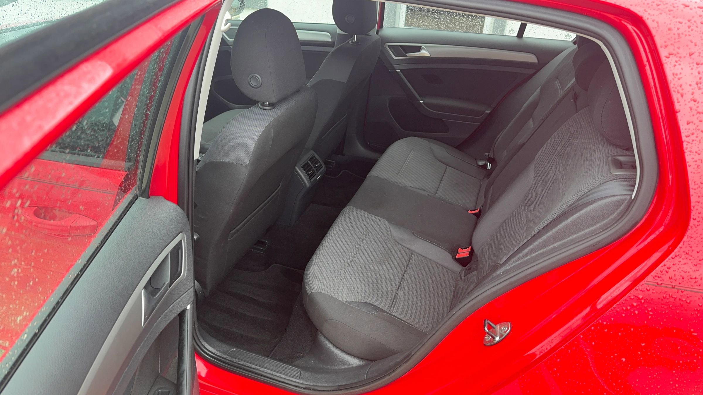 Used 2016 Volkswagen Golf S FWD image 14