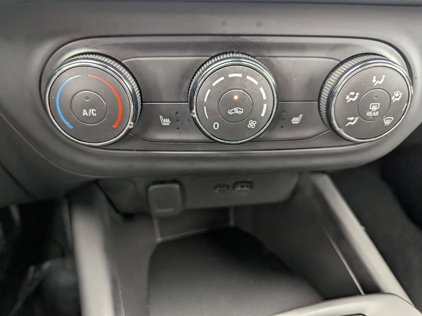 Certified 2024 Chevrolet Trax RS w/ Driver Confidence Package image 16