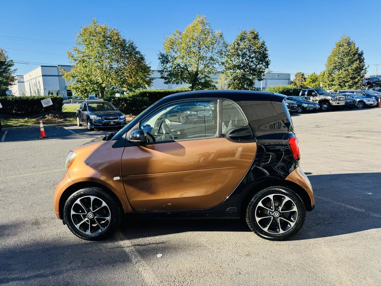Used 2016 smart fortwo passion RWD image 24