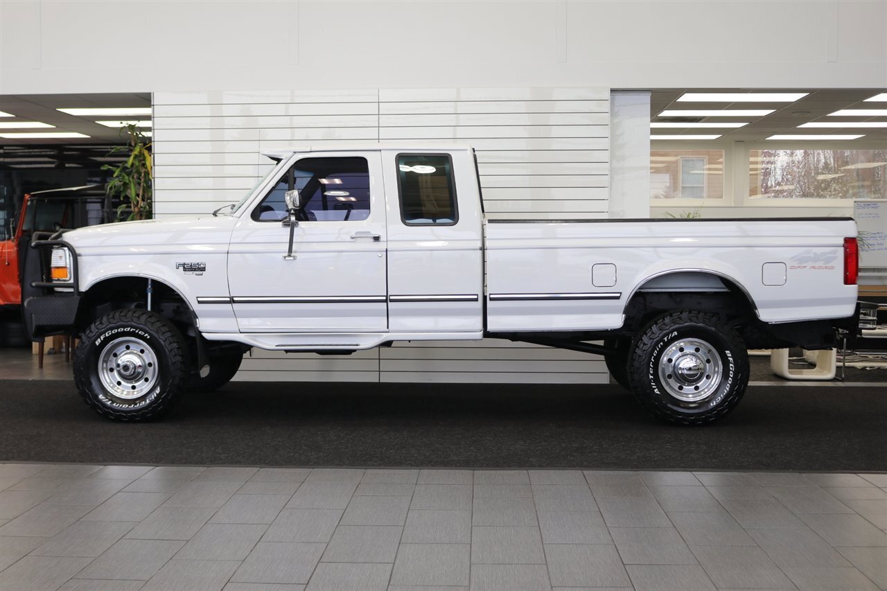 Used 1997 Ford F250 XLT image 4
