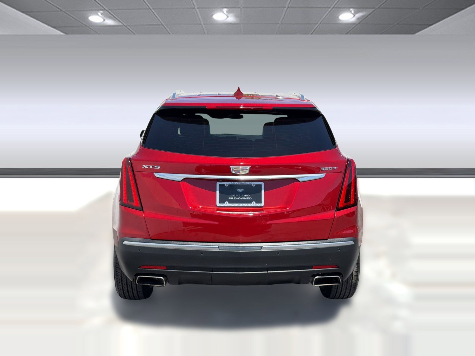 Certified 2024 Cadillac XT5 Luxury w/ LPO, Floor Liner Package FWD image 9