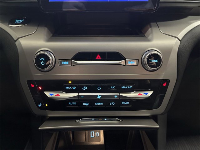 Used 2022 Ford Explorer XLT w/ Equipment Group 202A image 20