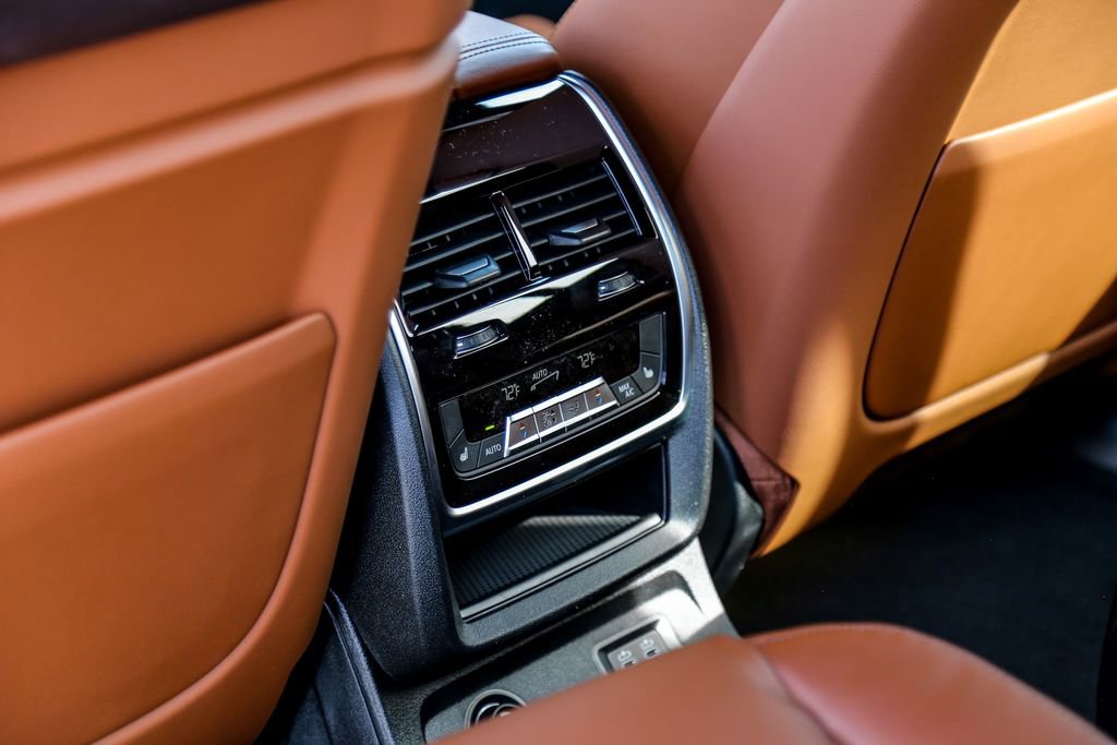 New 2026 BMW X7 xDrive40i w/ Executive Package image 23