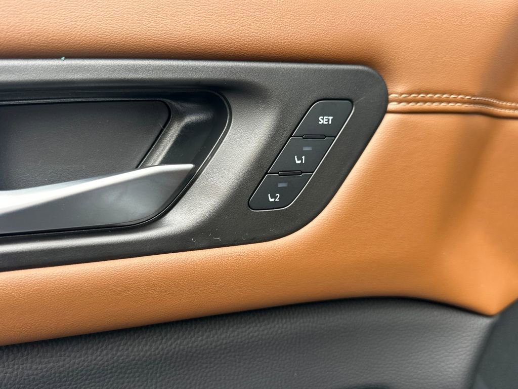 New 2026 Nissan Pathfinder Platinum AWD/4WD image 11