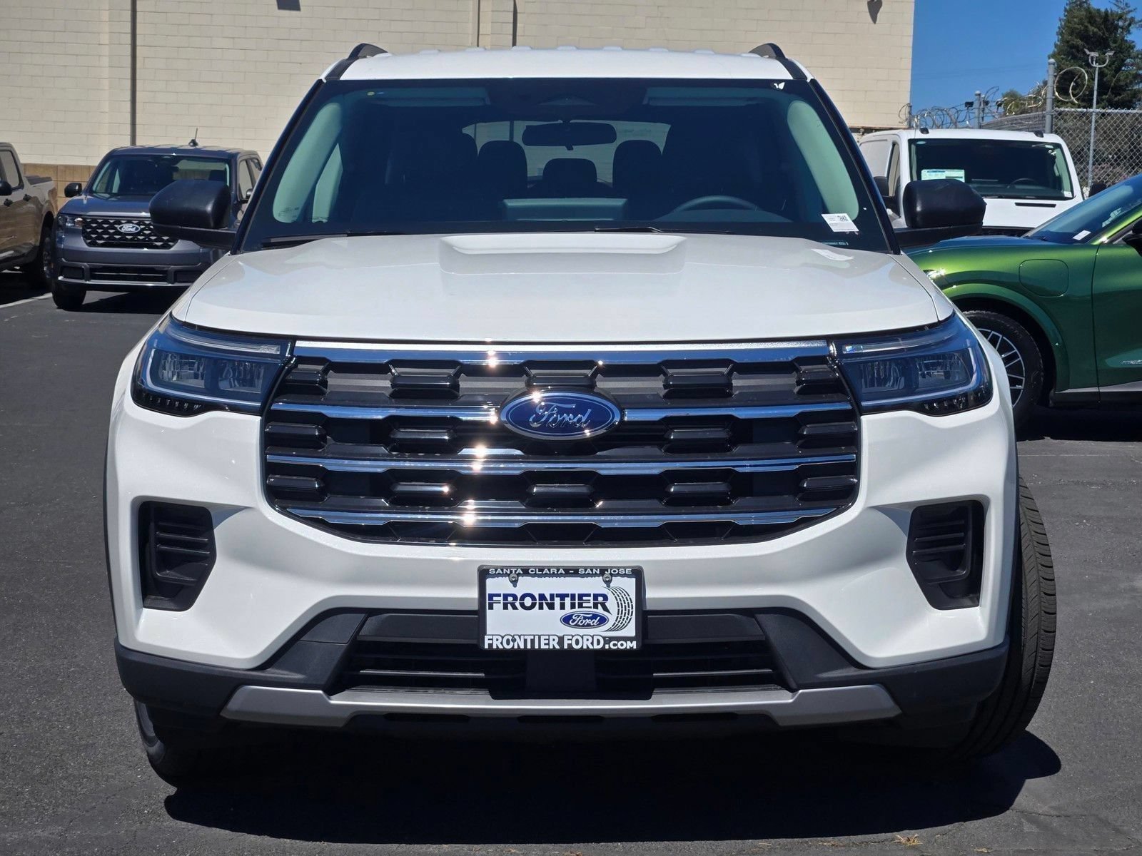 New 2026 Ford Explorer Active RWD image 4