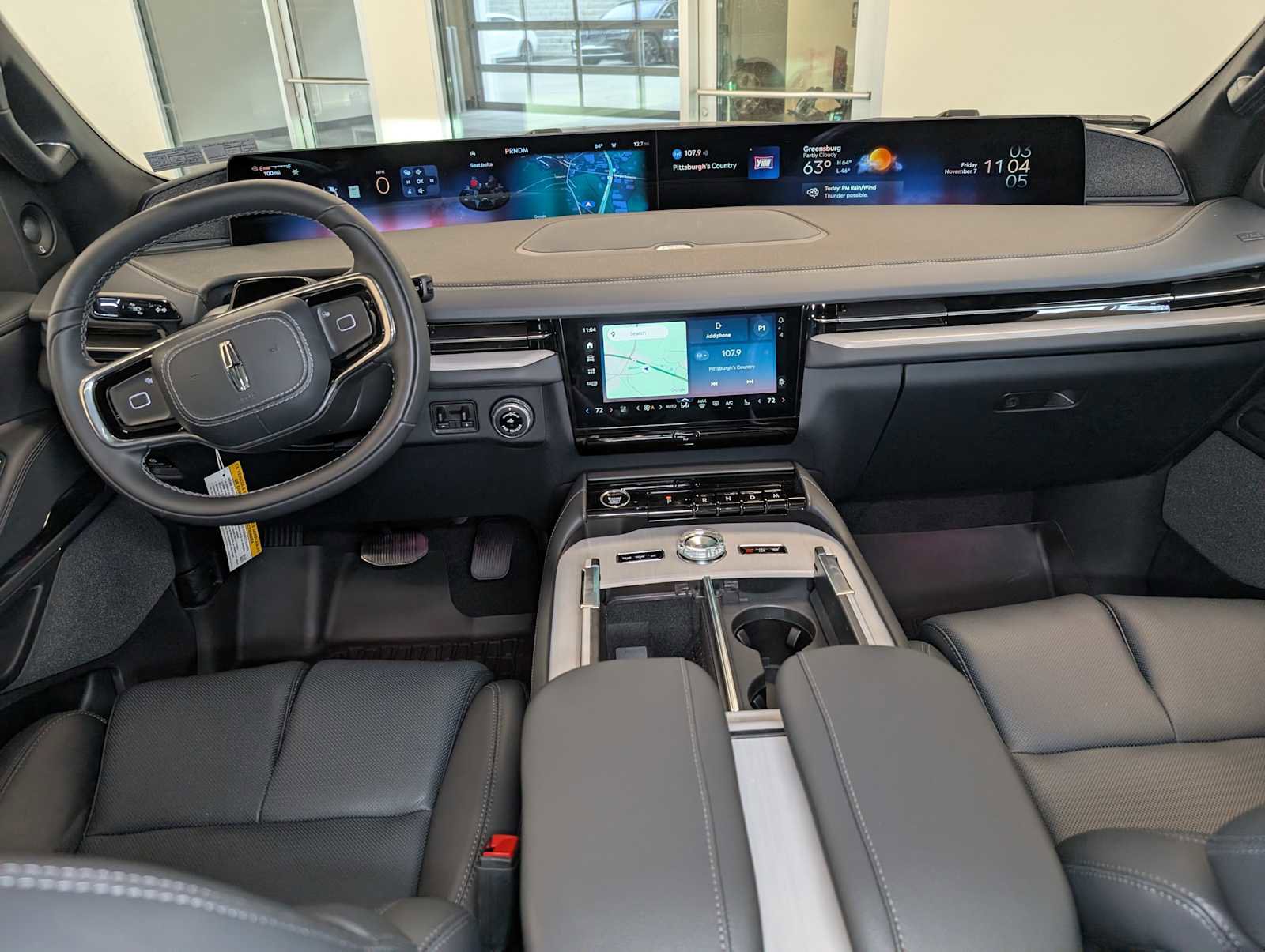 New 2025 Lincoln Navigator Reserve w/ Jet Appearance Package image 10