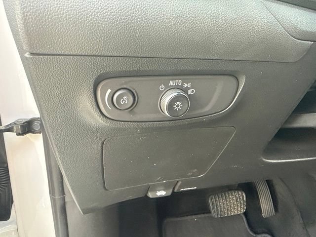 Used 2024 Buick Encore GX Sport Touring FWD image 12