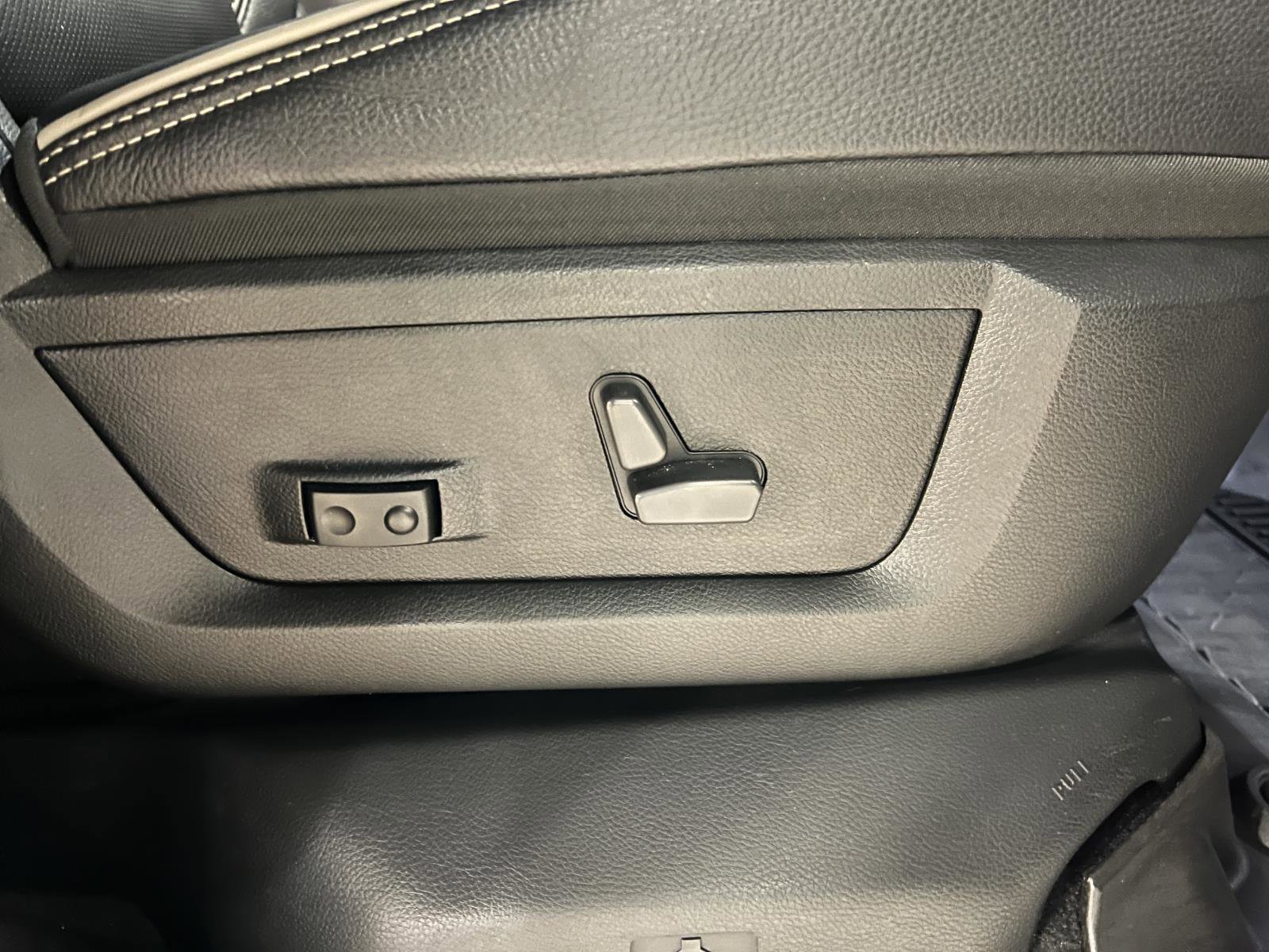 Used 2023 RAM 2500 Limited image 40