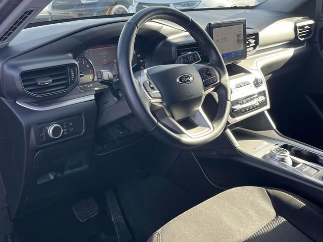 Used 2022 Ford Explorer XLT image 12