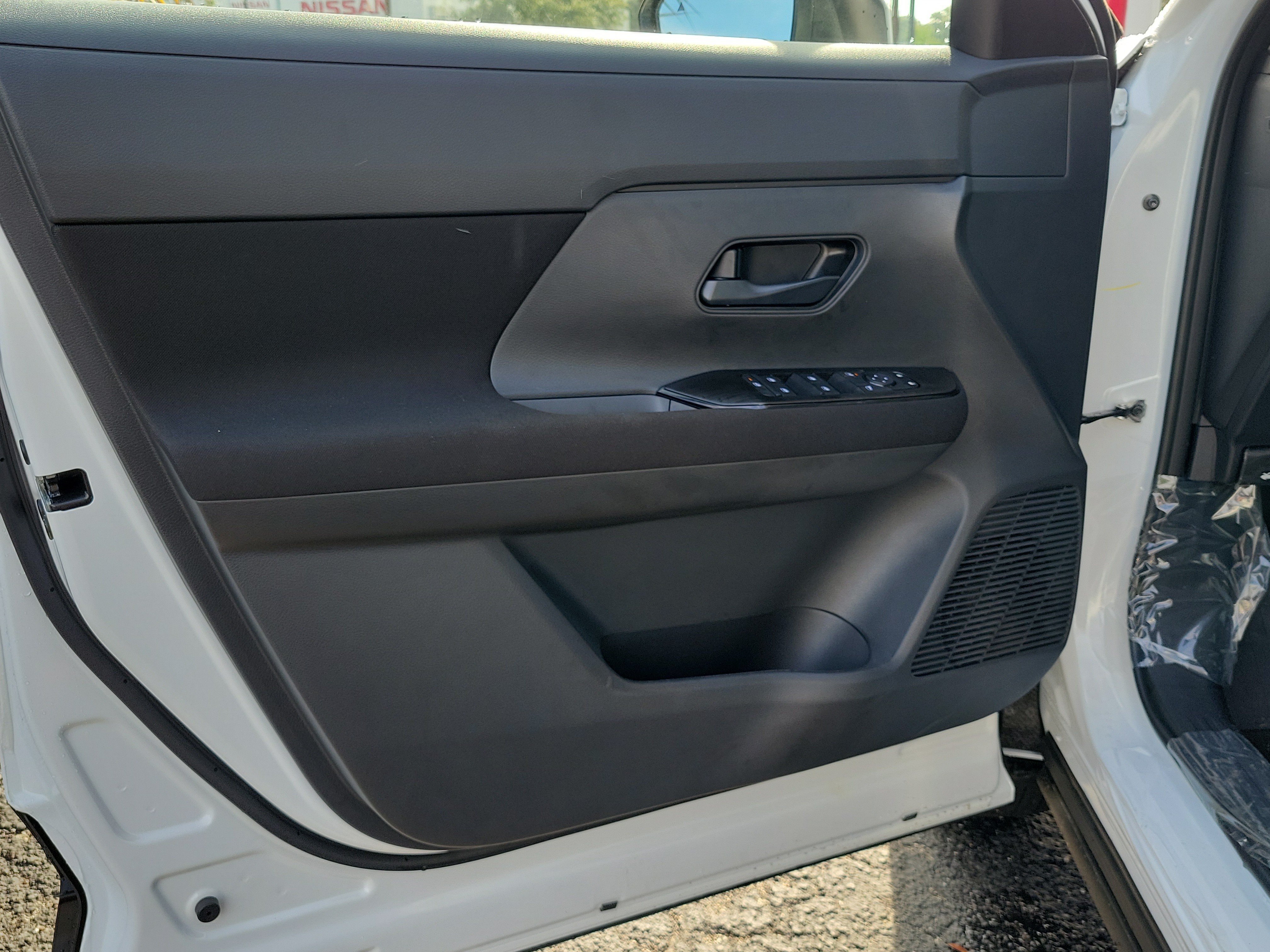New 2027 Nissan Kicks S FWD image 10