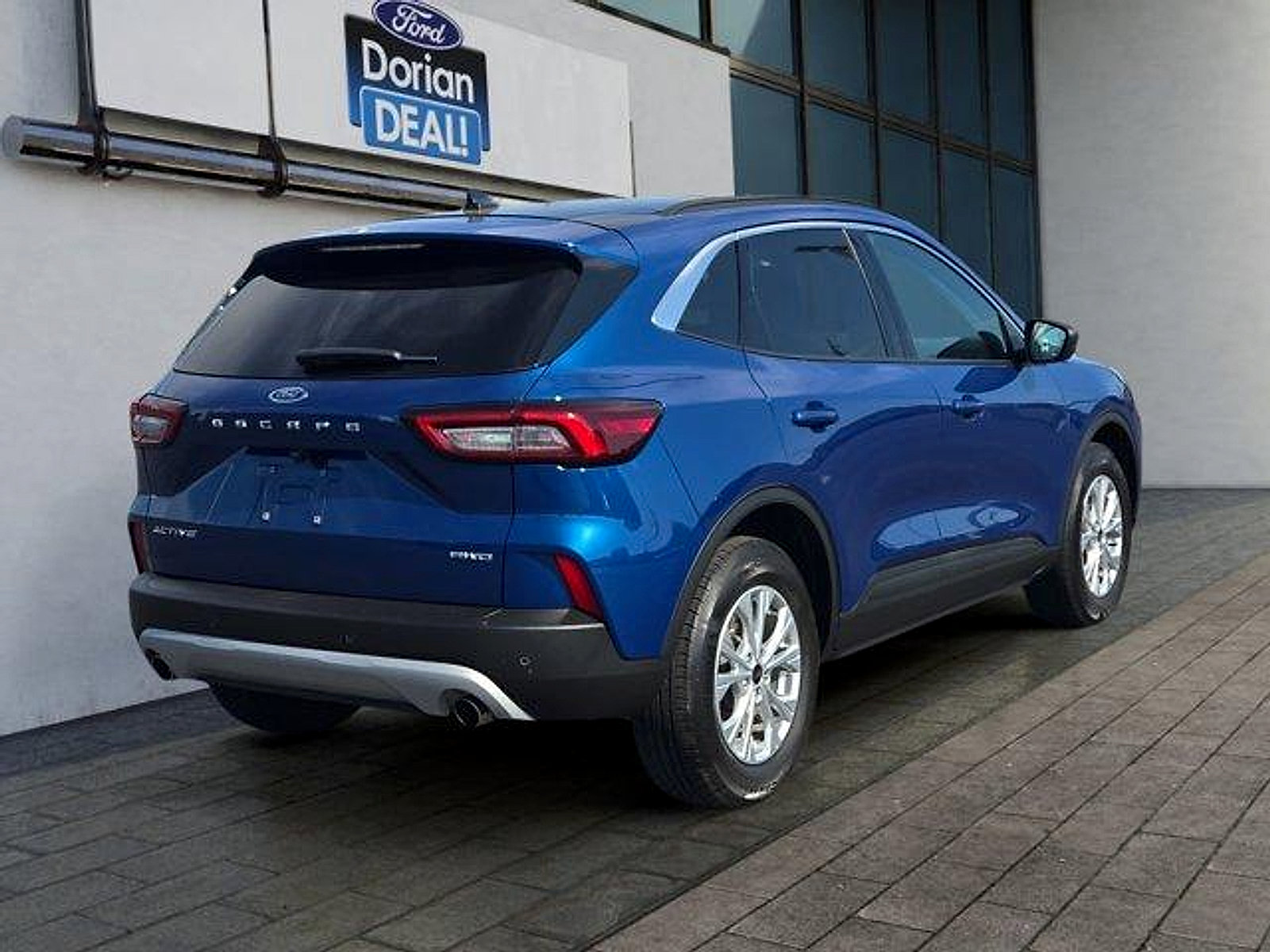 Certified 2023 Ford Escape Active w/ Tech Pack #1 AWD/4WD image 3