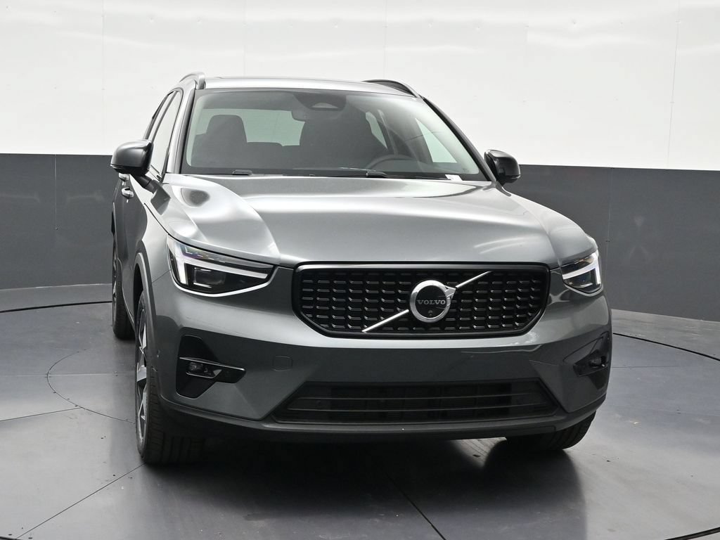 New 2026 Volvo XC40 B5 Plus w/ Climate Package AWD/4WD image 7