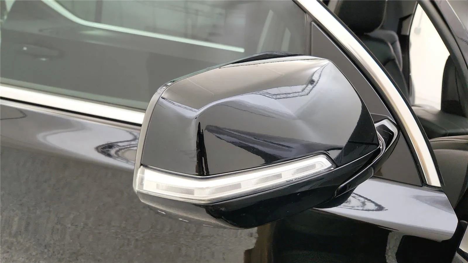 Used 2018 Chevrolet Traverse LT image 18