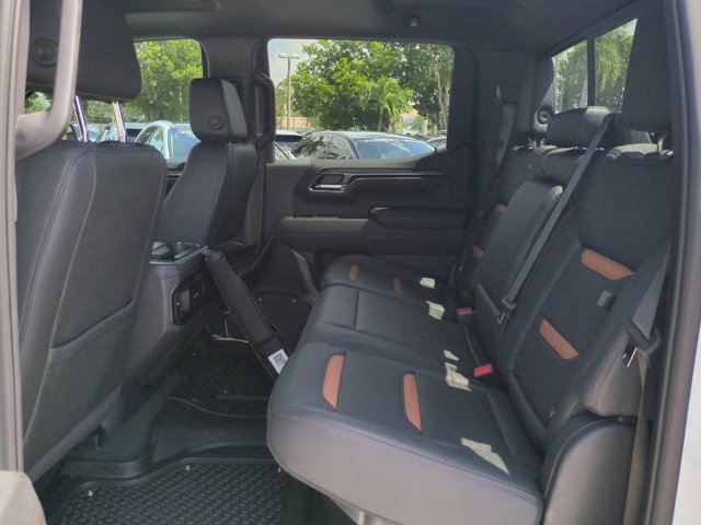 Used 2025 GMC Sierra 1500 AT4 w/ AT4 Premium Package AWD/4WD image 13