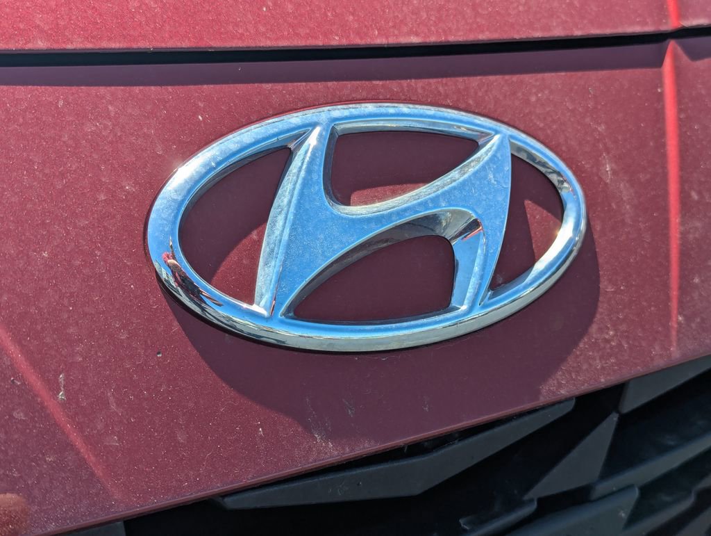 Used 2023 Hyundai Elantra SE FWD image 8