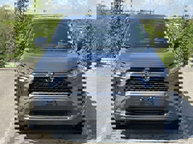 Used 2022 Toyota RAV4 LE AWD/4WD image 9