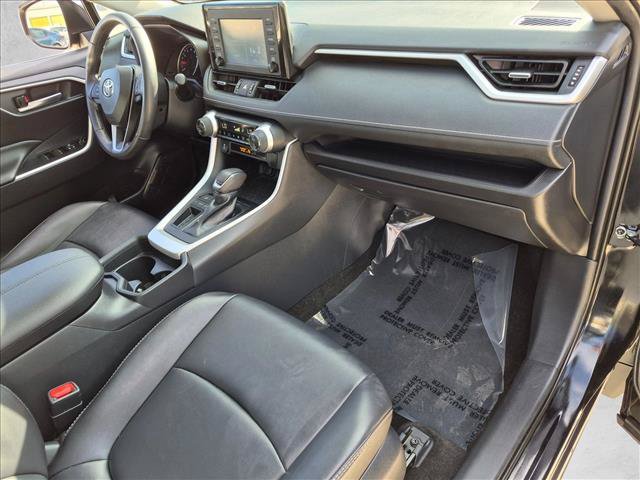 Used 2019 Toyota RAV4 XLE Premium FWD image 21