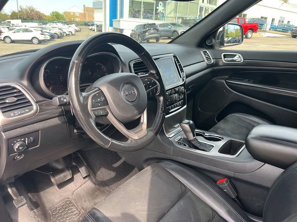 Used 2019 Jeep Grand Cherokee Altitude AWD/4WD image 28