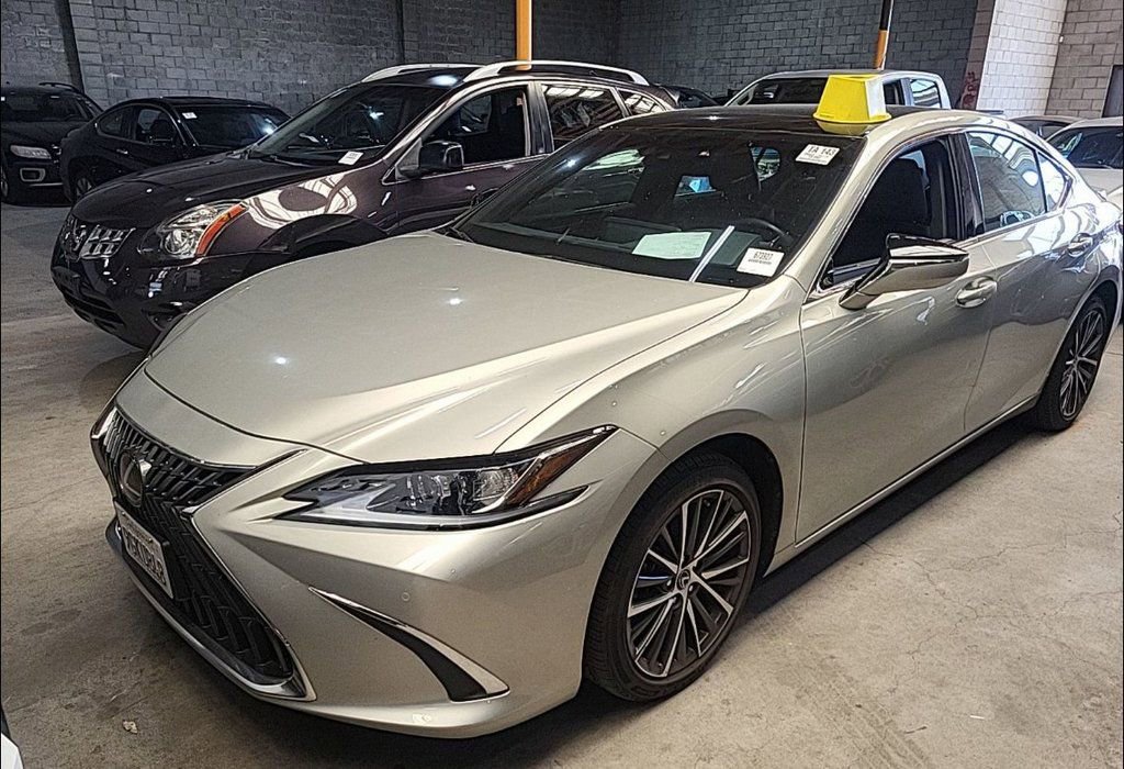 Used 2023 Lexus ES 350 w/ Premium Package image 1