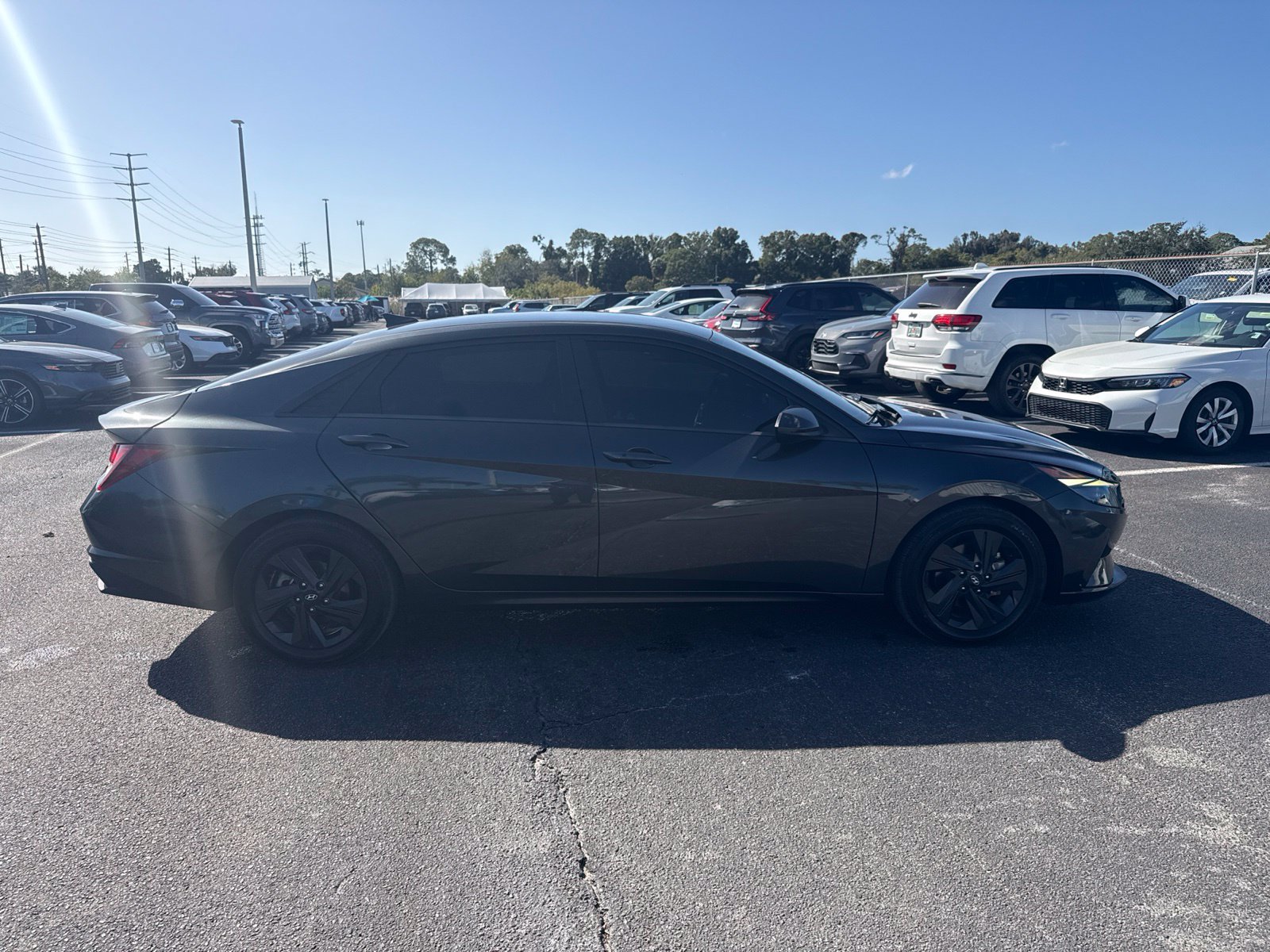 Used 2023 Hyundai Elantra SEL FWD image 8