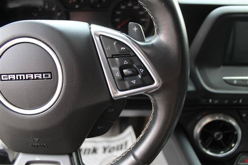 Used 2022 Chevrolet Camaro LT RWD image 16