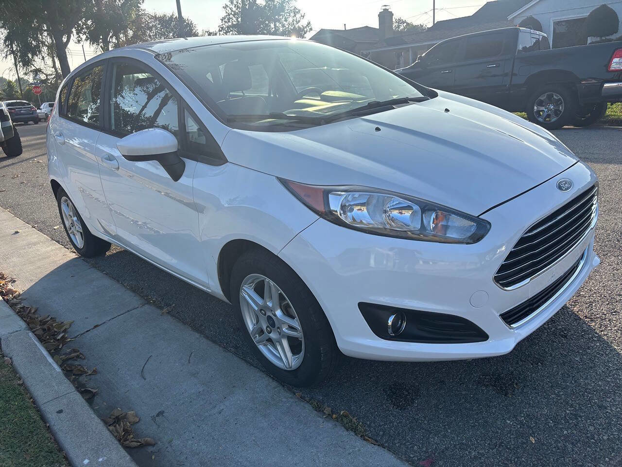 Used 2018 Ford Fiesta SE image 3