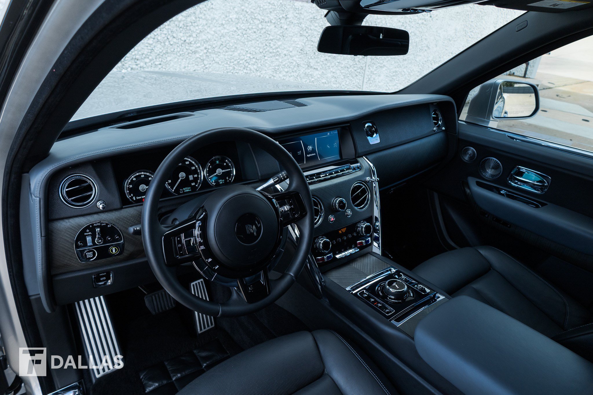 Used 2020 Rolls-Royce Cullinan AWD/4WD image 23