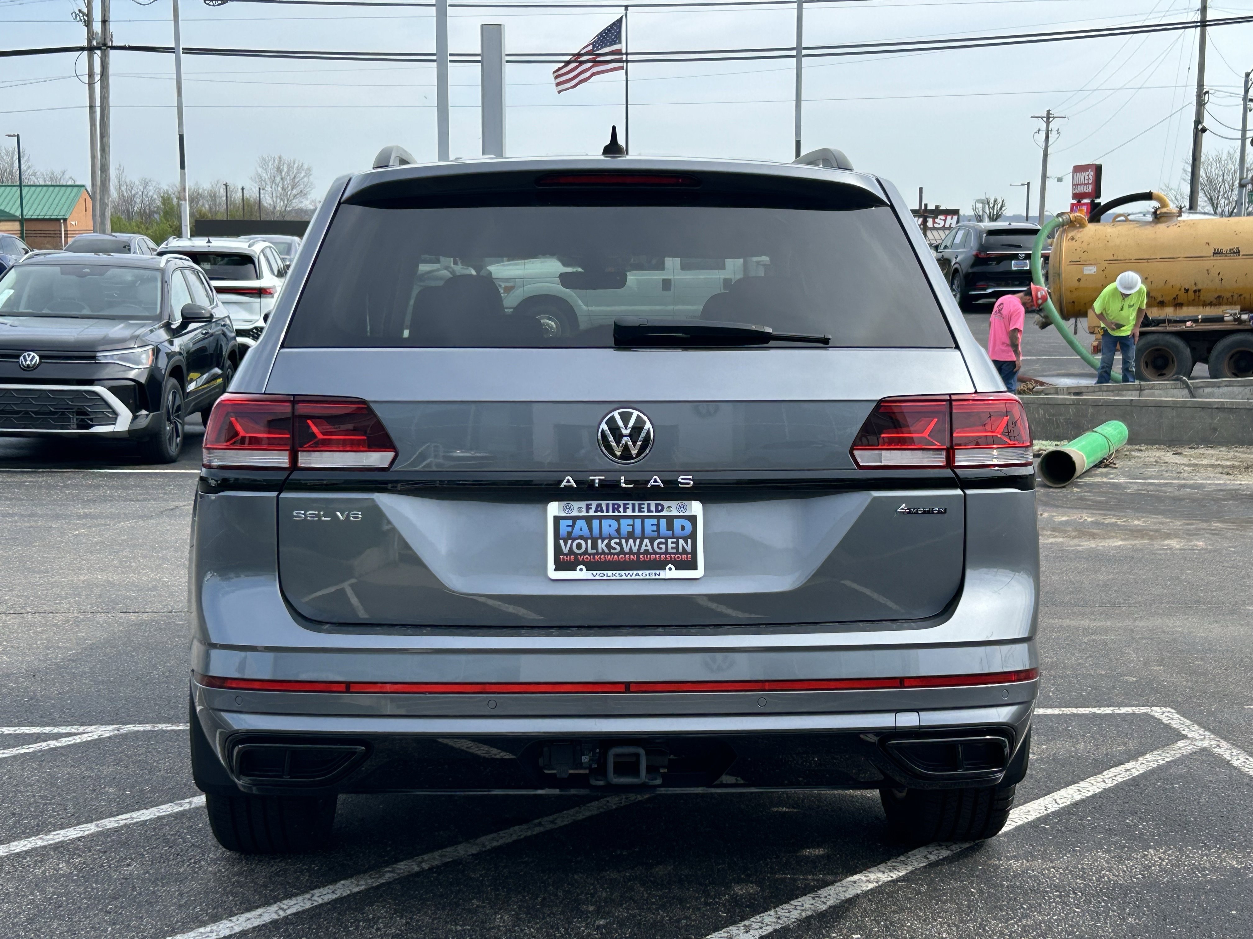 Certified 2023 Volkswagen Atlas SEL R-Line AWD/4WD image 6