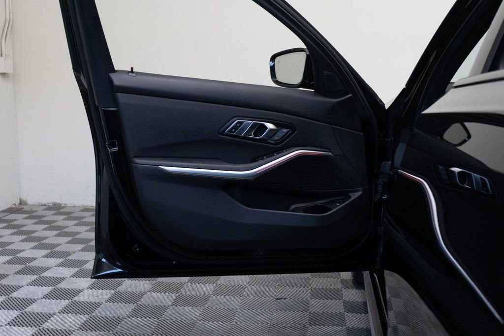 Used 2021 BMW M340i w/ Driving Assistance Package image 14